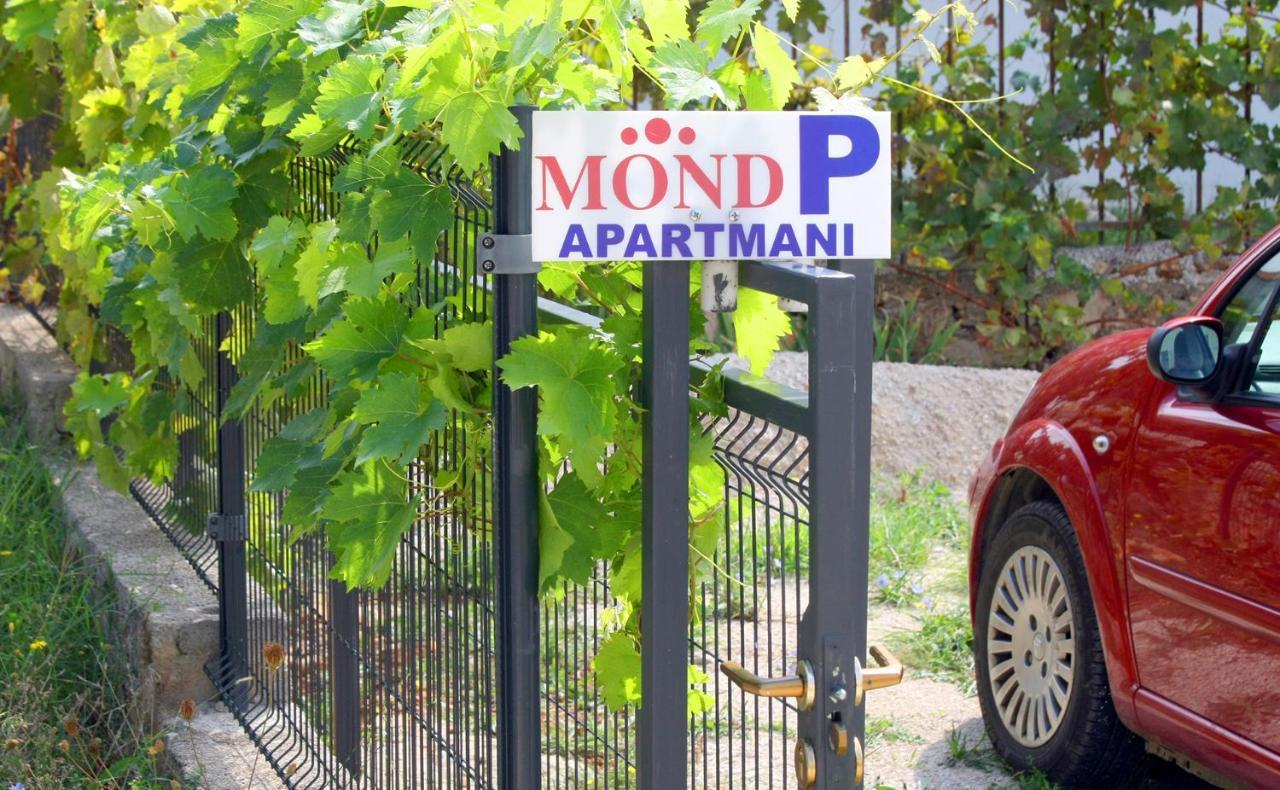 Mond * Gornji Karin