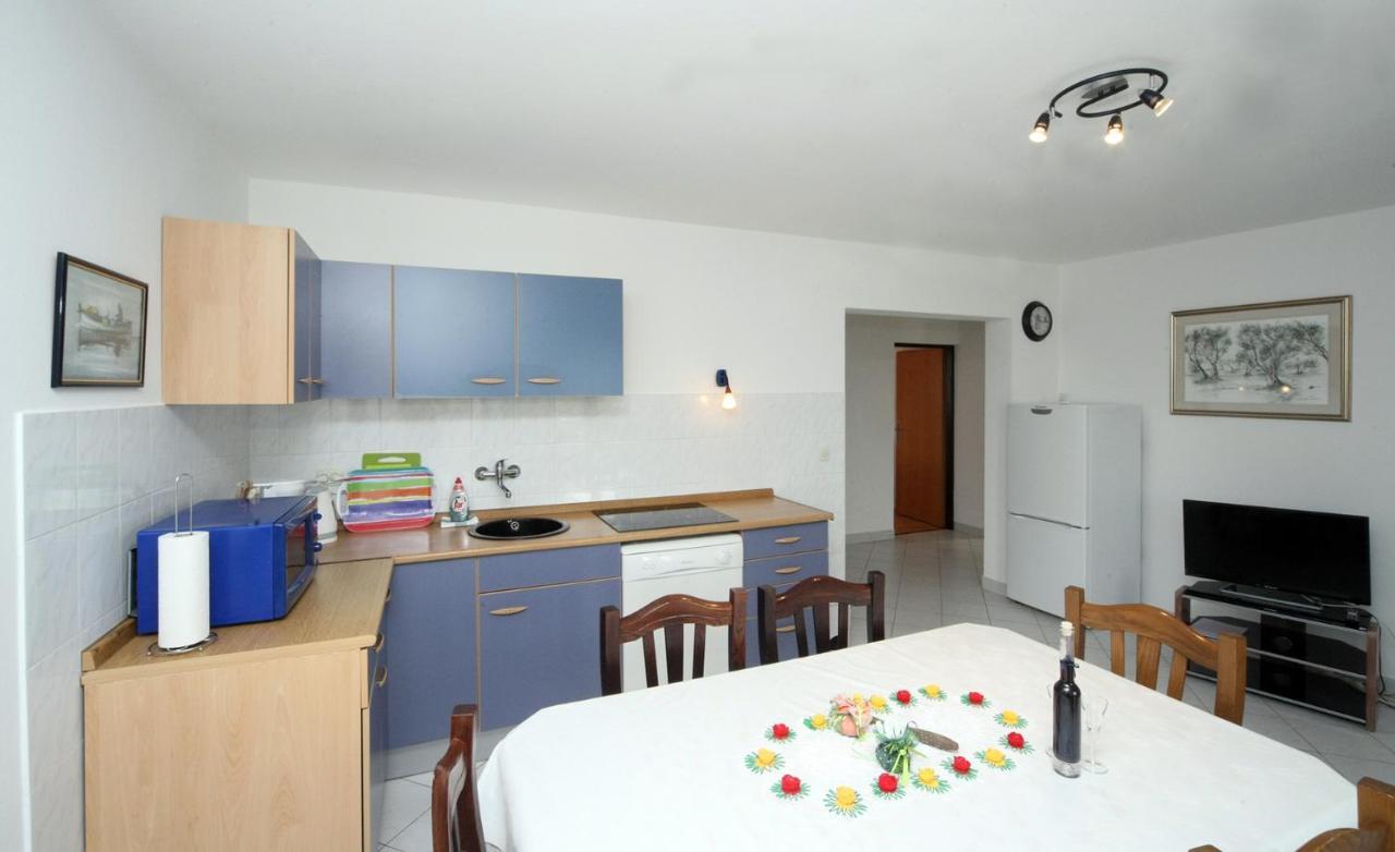 Mond Apartment Gornji Karin