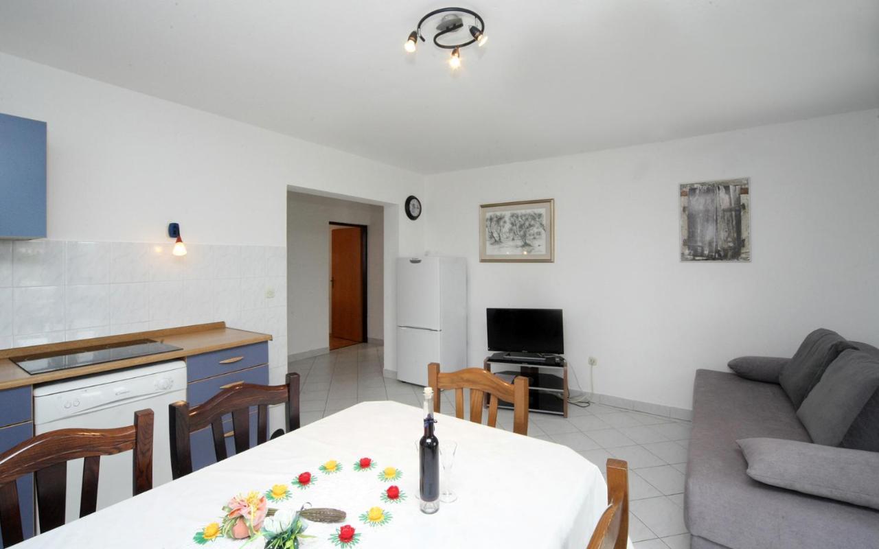 Mond Apartment *